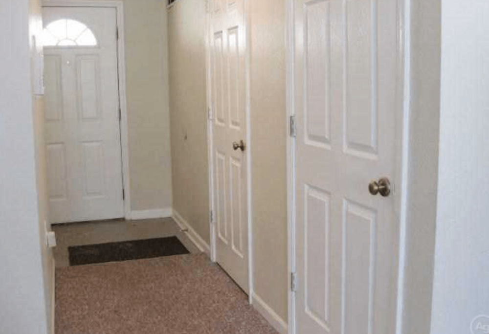 Baldwin Villas Pontiac MI Home Entry