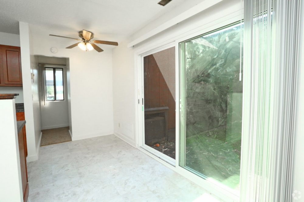 Bay Valley Harbor Bay City MI Dining