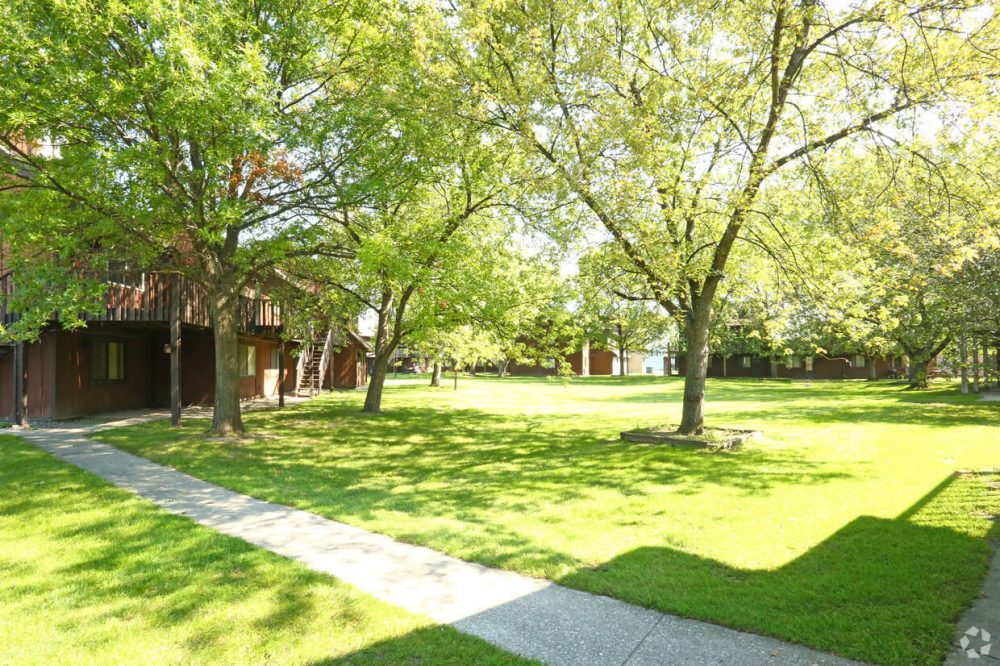 Bay Valley Harbor Bay City MI Outdoor Common Area