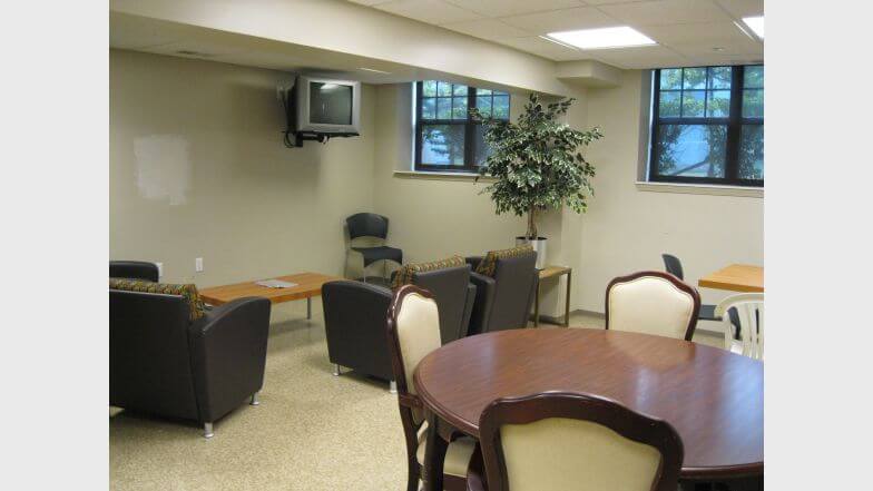 Beacon Square Pontiac MI Community Room