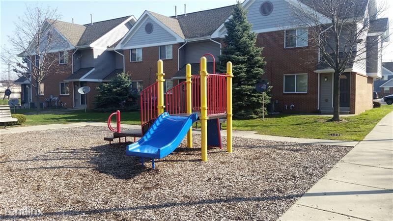 Benjamin Manor Highland Park MI Playground