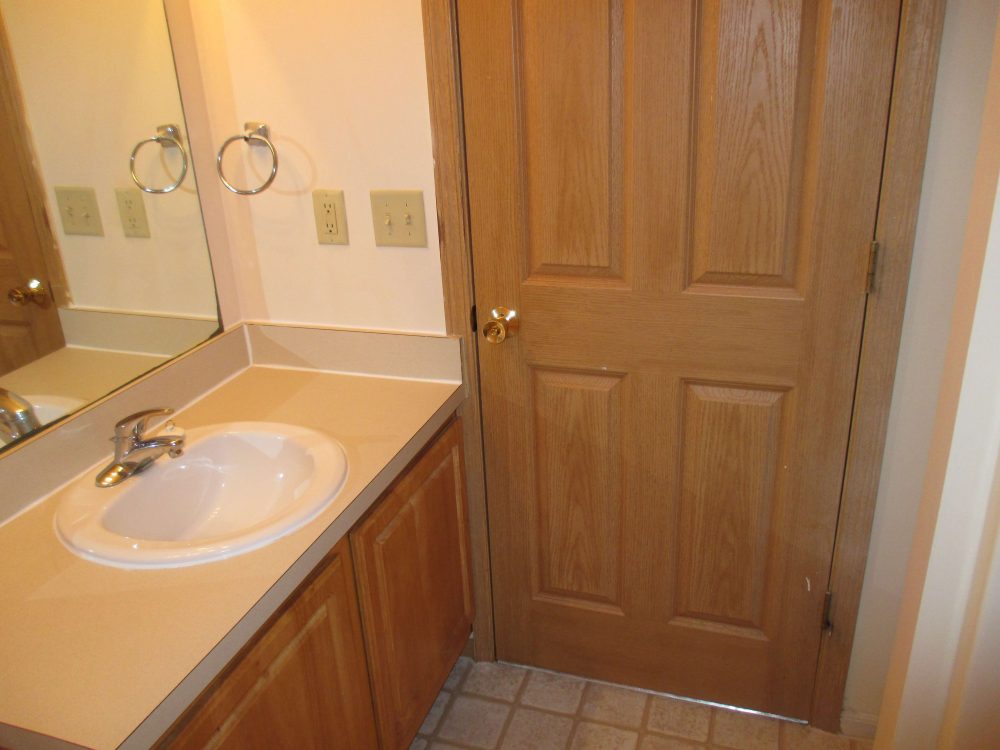 Brookwood Saginaw MI Bathroom