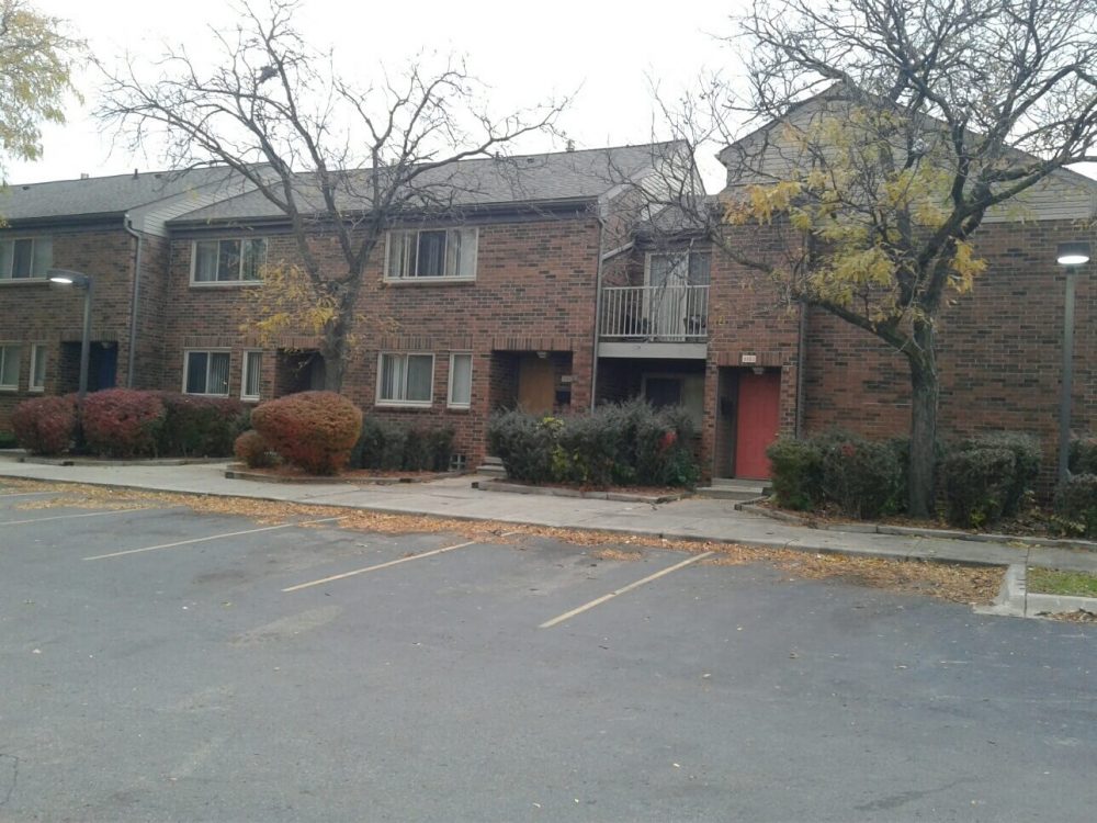 Calumet Townhomes Detroit Michigan Low Income Housing Apartments Private Entry