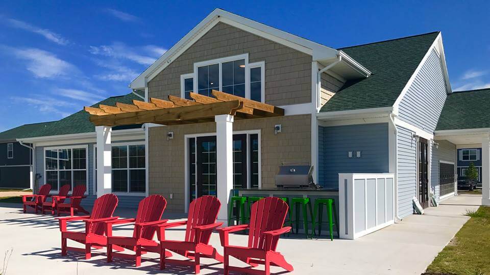 Campus Creek Cottages and Townhomes Big Rapids MI Apartments Community Grill