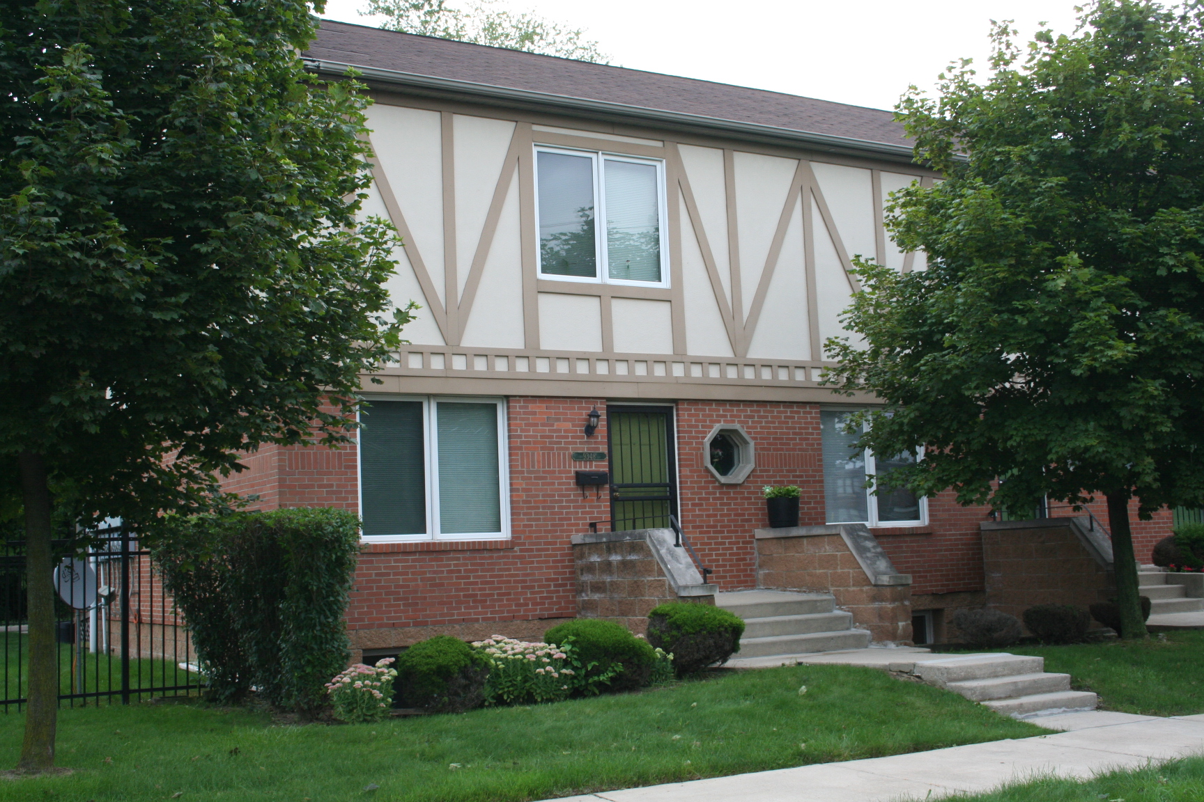 Chapel Hill Townhomes - Front View 8-18