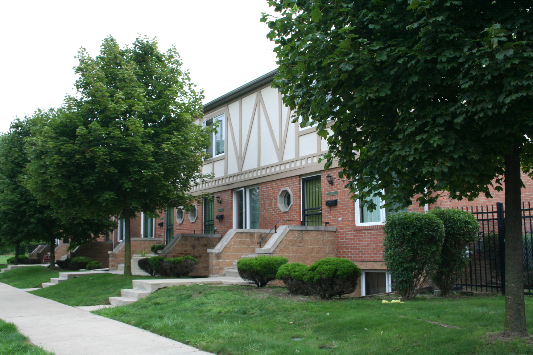 Chapel Hill from Side 8-18