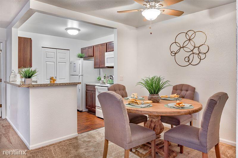 Chase Run Apartments Mount Pleasant MI Kitchen and Dining