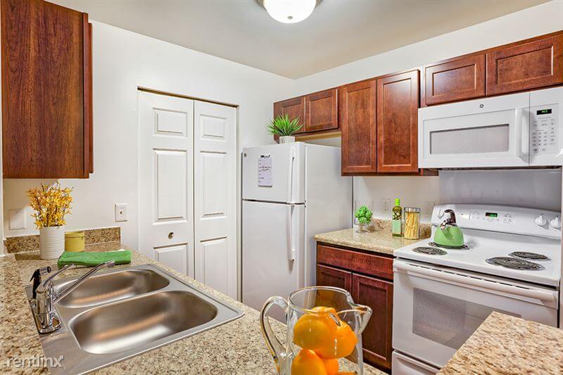 Chase Run Apartments Mt Pleasant MI Kitchen