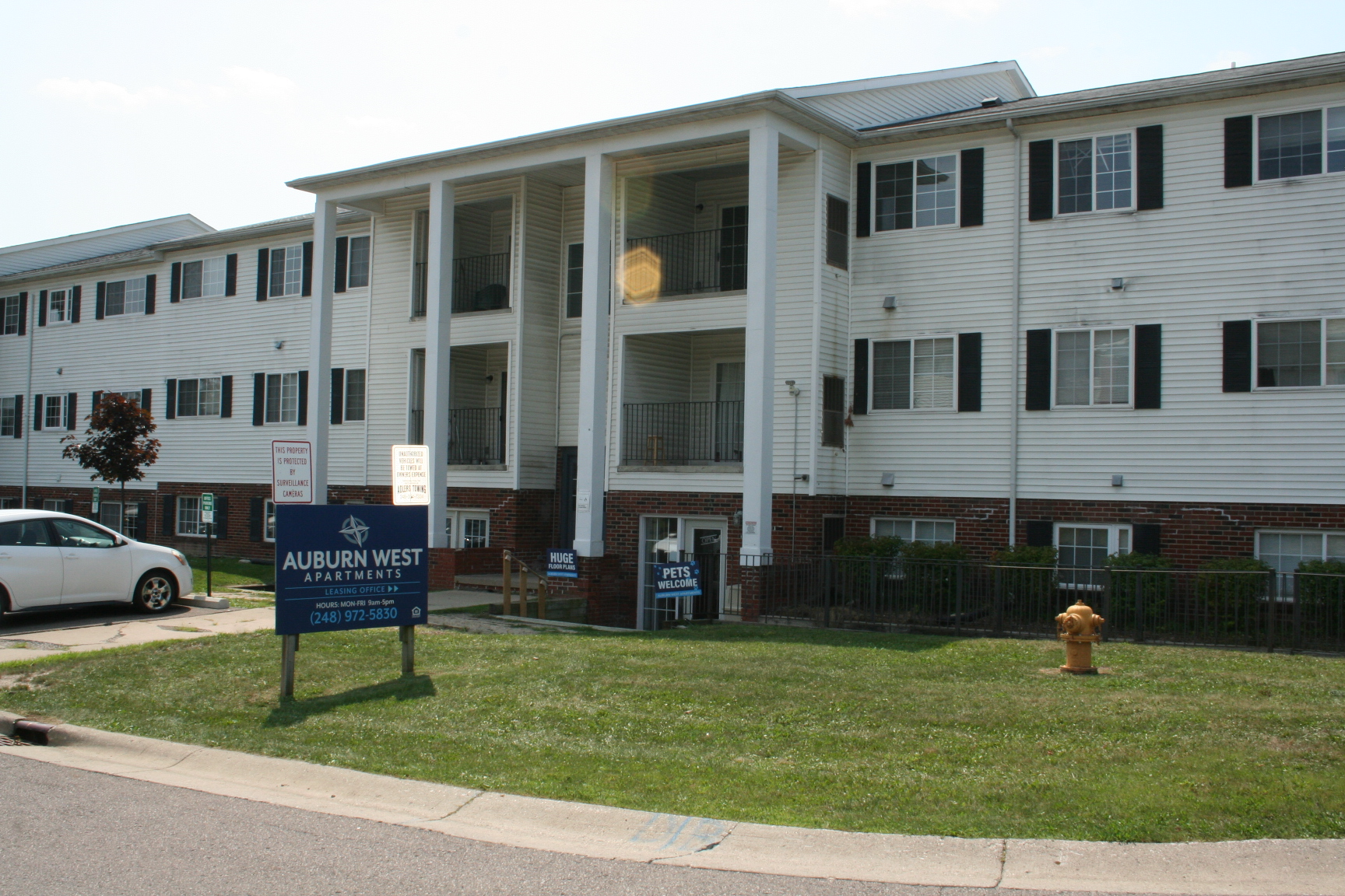 Front of Leasing Office 8-18