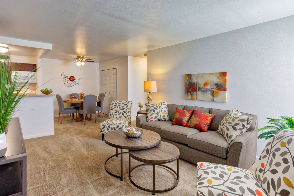 Silver Creek Apartments Flat Rock MI Living Room Dining Room0079