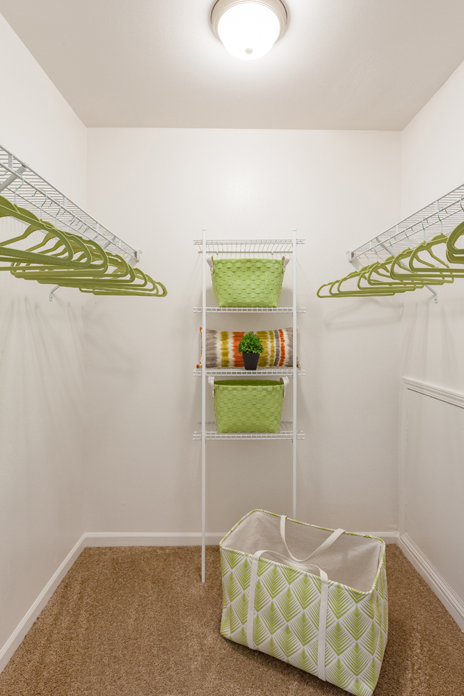 Silver Creek Apartments Flat Rock MI Master Bedroom Closet 9963