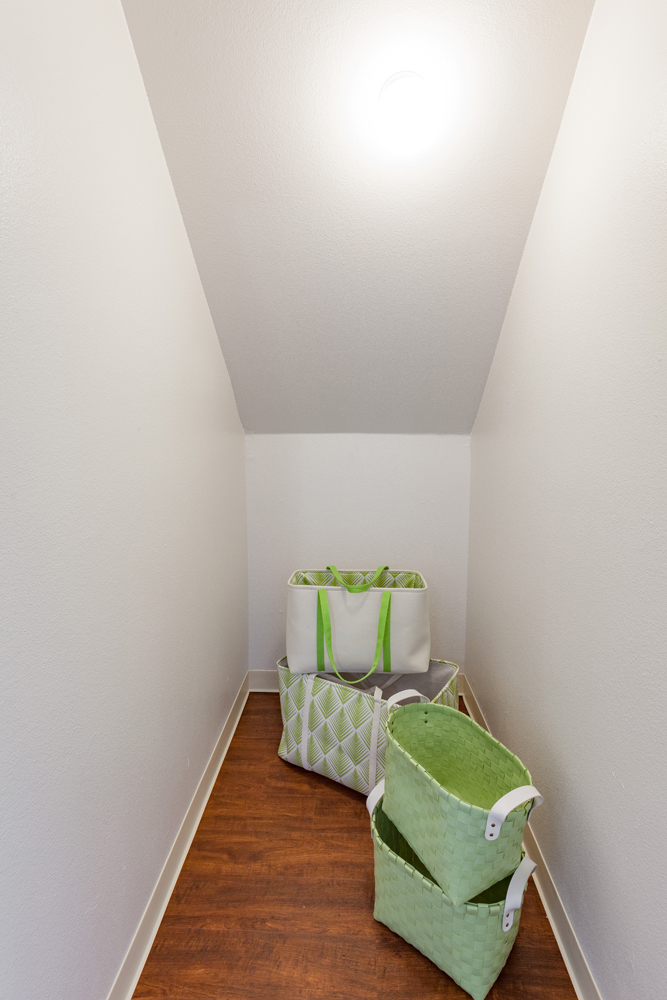 Silver Creek Apartments Flat Rock MI Storage 9977