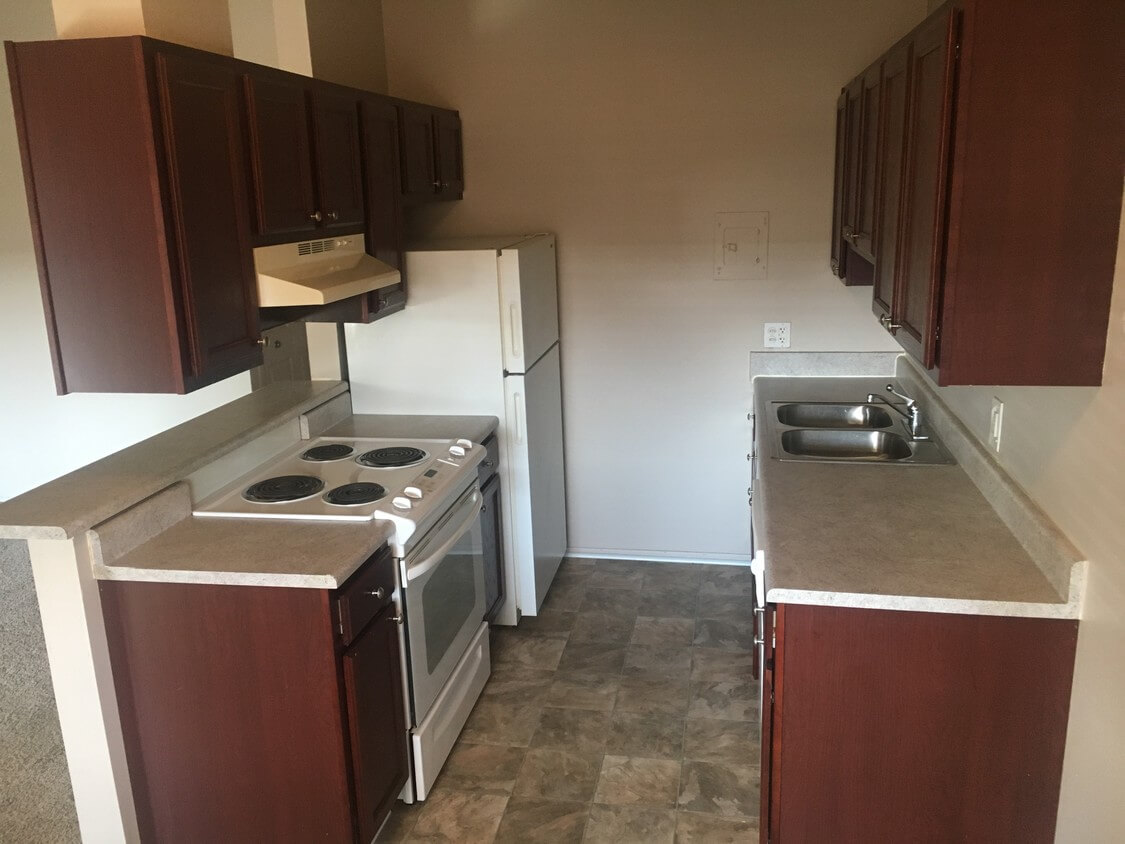 wildwood-apartments-westland-mi-building-photo